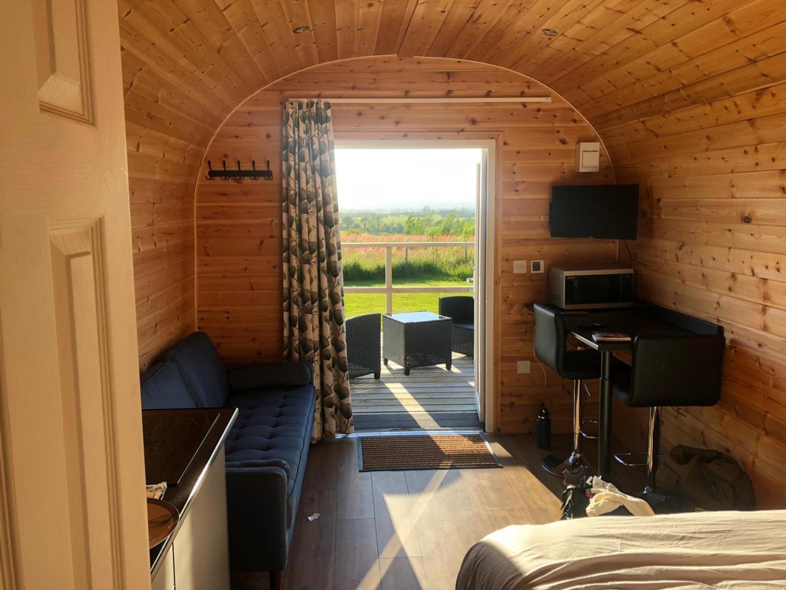 Three Peaks Pods Hotell Bentham Eksteriør bilde